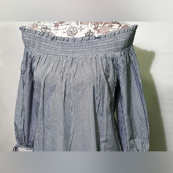 MELISSA PAIGE Navy and white micro striped off shoulder top size M.‎ - Picture 2 of 11